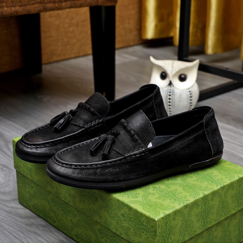 G*u*i leather shoes